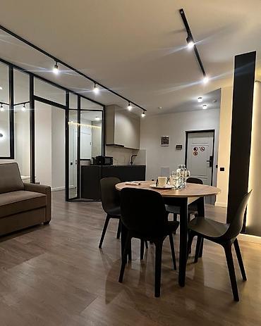 Посуточная аренда квартир: 1 комната, Душевая кабина, Постельное белье, Кондиционер — 4