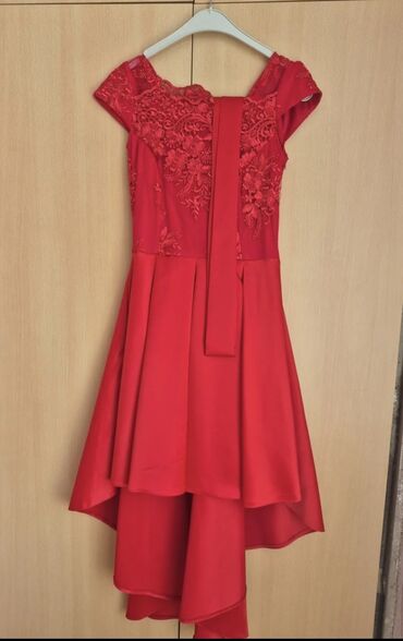 фотограф на свадьбу: Qırmızı rəngli zərif qız/gecə geyimi. Üst hissə incə krujeva naxışları at lalafo.az фотограф на свадьбу: Qırmızı rəngli zərif qız/gecə geyimi. Üst hissə incə krujeva naxışları