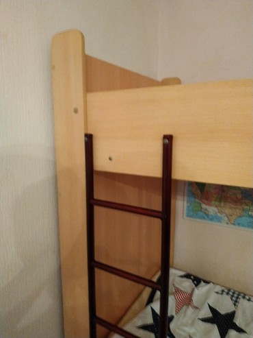 обшивка лестниц: Кровать двухъярусная,с ортопедическим матрасом,размер спального места