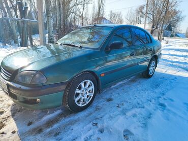 mitsubishi galant машина: Toyota Avensis: 1998 г., 1.6 л, Механика, Бензин, Седан