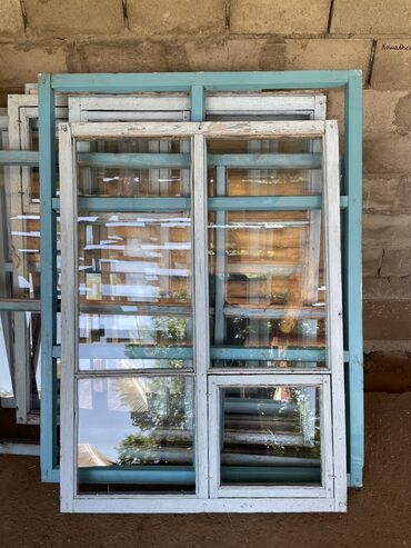 окна для дома: Деревянное окно, цвет - Голубой, Б/у, Самовывоз