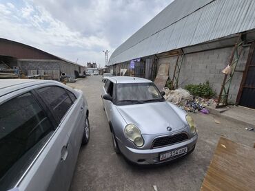 LIFAN: LIFAN Smily (320): 2011 г., 1.3 л, Механика, Бензин, Хэтчбэк