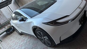 Toyota: Toyota : 2025 г., 0.1 л, Автомат, Электромобиль, Кроссовер — 2