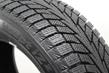 Шины: Шины 245 / 45 / R 18, Зима, Новый, Комплект, Легковые, Корея, Hankook