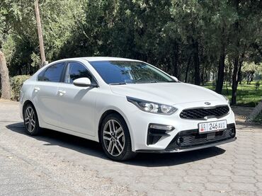 купить авто от хозяина: Kia K3: 2018 г., 1.6 л, Вариатор, Бензин, Седан