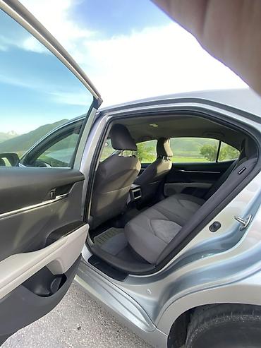 camry 55 xle: Toyota Camry: 2021 г., 2.5 л, Автомат, Гибрид, Седан — 8