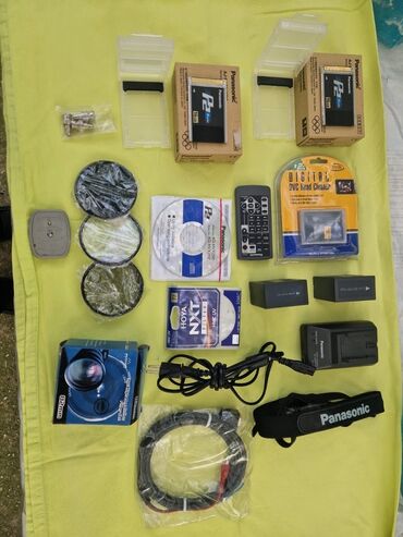 Videokameralar: Panasonic P2 DVCPRO HD peşəkar video kamera + Manfrotto 503HDV tripod — 23