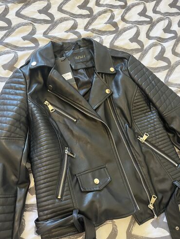 Ostale jakne, kaputi, prsluci: Kožna jakna
nova sa etiketom