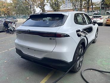 продать аварийный авто после дтп: Changan : 2026 г., 1.5 л, Гибрид, Кроссовер — 4