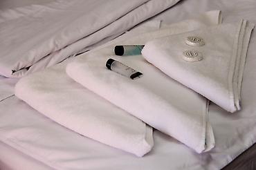 Kommersiya daşınmaz əmlakının satışı: Otel satış!! Obyektin ümumi ərazisi 1.5 hektardi. 3 mərtəbəli obyekt — 24