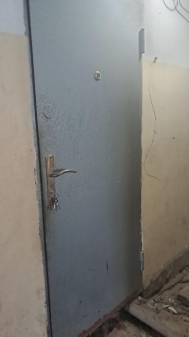 Metall giriş qapısı - Material: tammetaldan hazırlanmış möhkəm qapı -