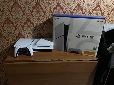 PS5 (Sony PlayStation 5): Playstation 5 slim новая. 1 джосоик без игр
