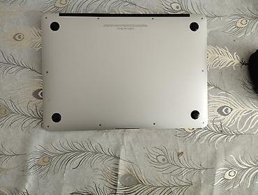 intel core i3: Prosessor: 1,8 GHz İkinüvəli Intel Core i5 Yaddaş: 4 GB 1600 MHz DDR3 — 4