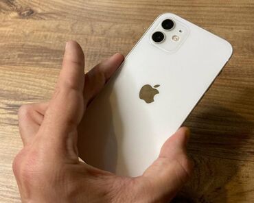 Apple iPhone: IPhone 12, Б/у, 128 ГБ, Белый, Защитное стекло, Кабель, 89 %