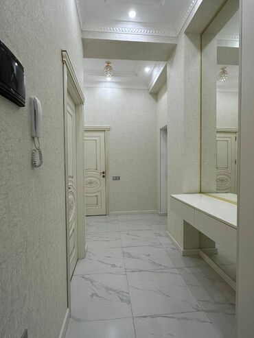 Uzunmüddətli kirayə mənzillər: Sumqayıt şəhəri,Bulvarda, McDonaldsn yanında,Krstal2də10 mərtəbəli — 7