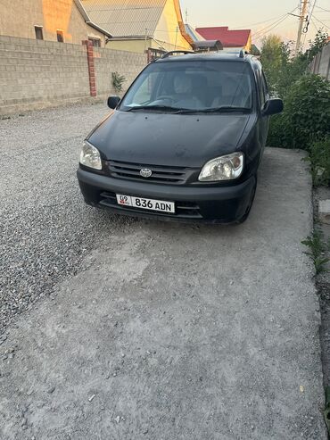 Toyota: Toyota Raum: 1998 г., 1.5 л, Автомат, Бензин, Кроссовер