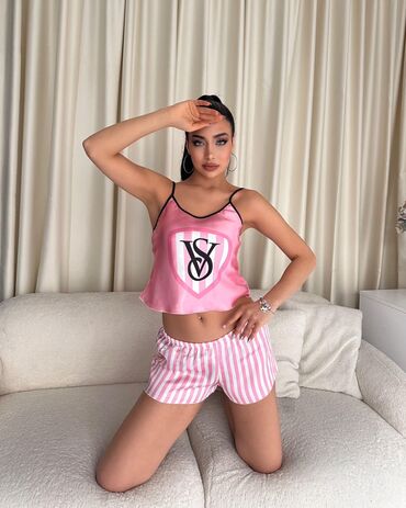 Pidžame: Satenski bebi dol
s,m,l,xl — 1