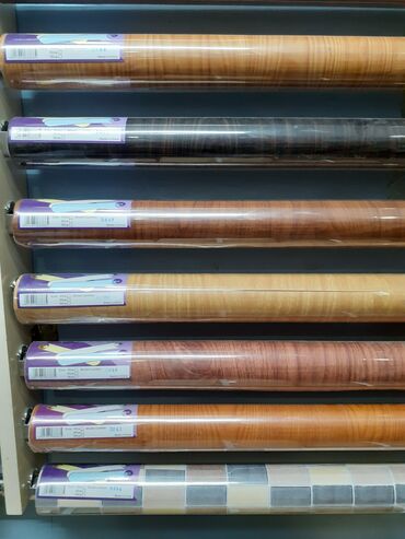 Vinil divar kağızı, oboy: Vinil Divar Kağızları Arxası Özü Yapışqandır. Rulon da 10 metr olur — 10