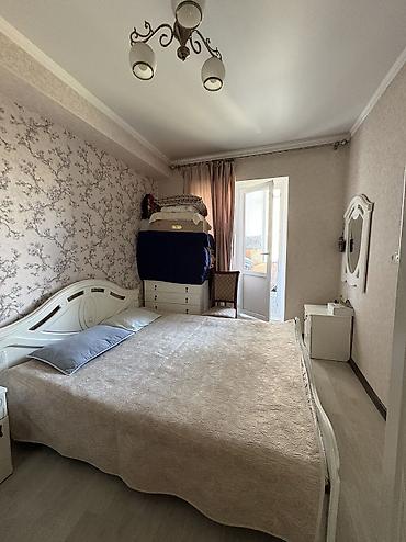 Квартиры: 3 комнаты, 71 м², Пишпек Индивидуалка, 5 этаж, Косметический ремонт — 1