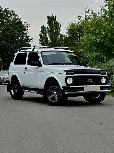 q 7: ВАЗ (ЛАДА) 4x4 Niva: 2016 г., 1.7 л, Механика, Бензин, Жол тандабас