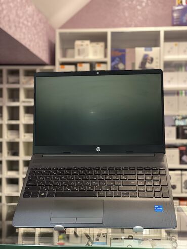sistem buloku: İşlənmiş HP Pavilion, 15.6 ", Intel Core i3, 256 GB, Ünvandan götürmə, Pulsuz çatdırılma