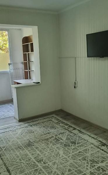 flat osh: Сдается 1‑комнатная квартира, 8 микрорайон. - Площадь: 33 м² - Этаж — 4