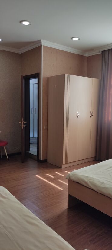 Otaqların günlük kirayəsi: Xüsusiyyətlər: İnşaatçılar metro stansiyasına 6 dəqiqəlik yürüş -da lalafo.az — 7 Otaqların günlük kirayəsi: Xüsusiyyətlər: İnşaatçılar metro stansiyasına 6 dəqiqəlik yürüş — 7