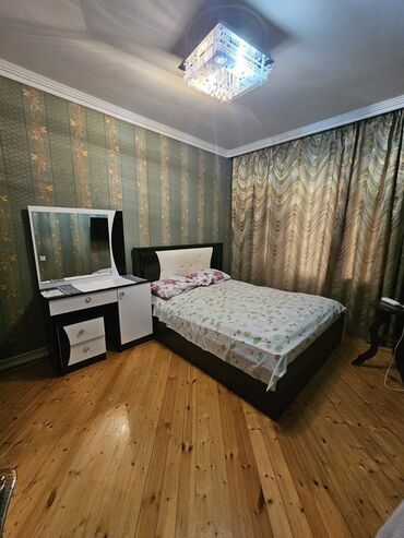 Otaqların uzunmüddətli kirayəsi: ŞEXSI MENZILLDIR .Şeherin Esas Merkez yerlerinden biri Olan 9 zu -da lalafo.az — 18 Otaqların uzunmüddətli kirayəsi: ŞEXSI MENZILLDIR .Şeherin Esas Merkez yerlerinden biri Olan 9 zu — 18