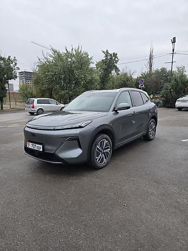 Geely: Geely Galaxy Starship 7: 2025 г., 1.5 л, Автомат, Гибрид, Кроссовер — 3