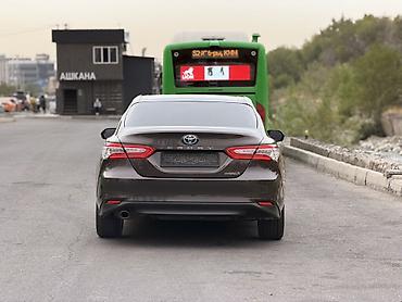 Продажа авто: Toyota Camry: 2017 г., Автомат, Гибрид, Седан — 4