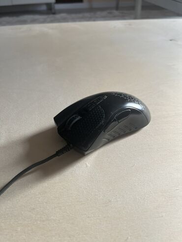 компьютерные мыши adjustable: Проводная игровая мышь фирмы bloody, пользовался год, сенсор никогда