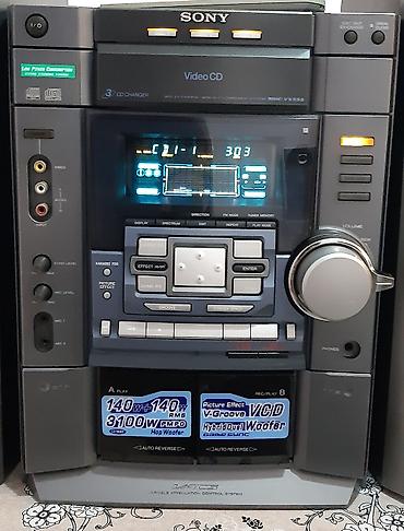 disk qiymeti: Musiqi mərkəzi "Sony".Bluetooth,AUX,Disk,radio,kasset.Tam işlək — 3