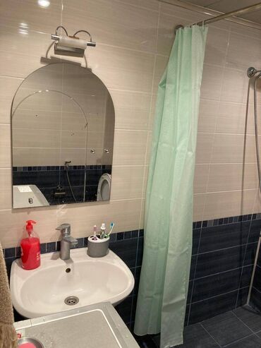 Uzunmüddətli kirayə mənzillər: Binəqədi rayonu,9 mkr,Üzeyir şadlıq sarayı ilə üzbəüz,2 otaqlı — 6