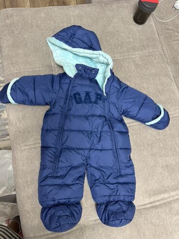 домик из одеял: Продаю Тёплый зимний комбинезон-конверт для малыша GAP. - Цвет