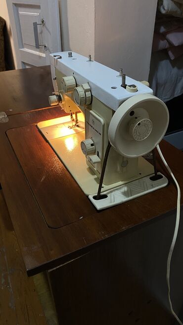 ремень для бытовой техники: Швейная машина