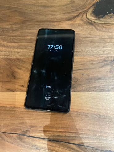 дисплей на телефон флай: Samsung Galaxy A52, 128 ГБ, цвет - Черный, Сенсорный, Отпечаток пальца, Беспроводная зарядка