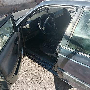 Volkswagen: Volkswagen Passat: 1989 г., Седан — 8