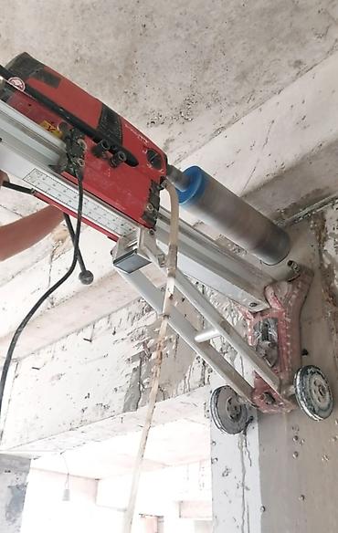 şəkili: Beton kesen beton kesimi armatur qarişiq betonlarin kəsilməsi — 4