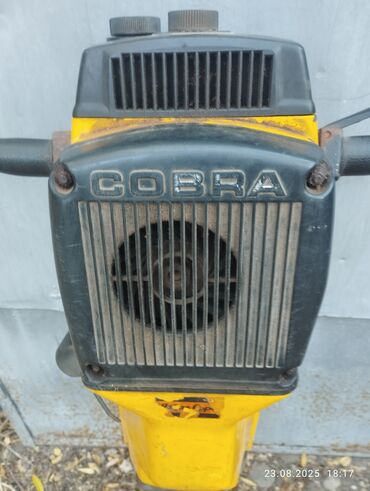 малогабаритная буровая установка бу купить: Мощный отбойный молоток Cobra149 бензиновый в желто-черном корпусе