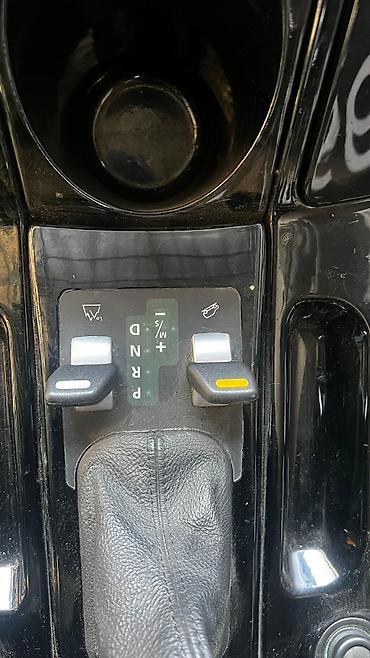 Другие детали салона: Запчасти на Range Rover В наличии средние консоли, подлокотники На — 11