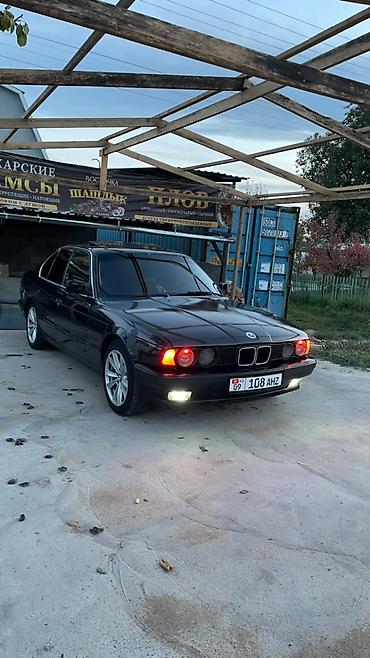 жорго мото: BMW 5 series: 1989 г., 2.5 л, Кол менен иштөөчү, Бензин, Седан — 1