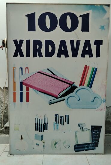 принт на футболках: Magaza üçün reklam
Magazanın girisinə asılır