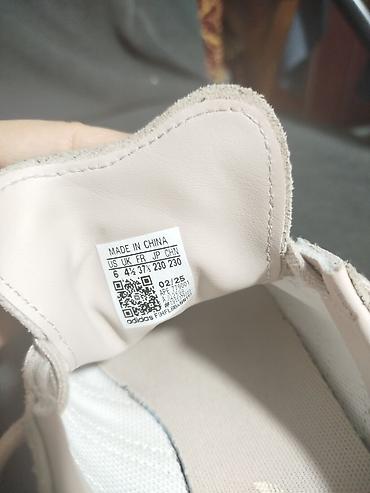 адидас кеды: Кеды adidas из замши - Модель: классические низкие кеды с фирменными — 1