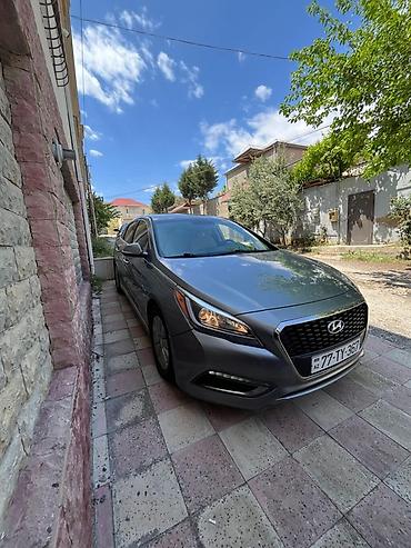 mersedes qapi: Hyundai Sonata: 2 l | 2017 il Sedan — 2