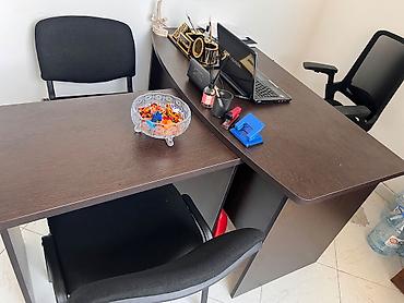 stol ustul: Yeni, Müdir üçün, Kvadrat masa — 1