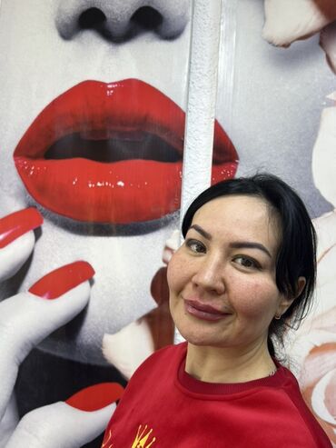 Косметика: Процедура перманентного макияжа губ позволяет придать губам желаемый — 72