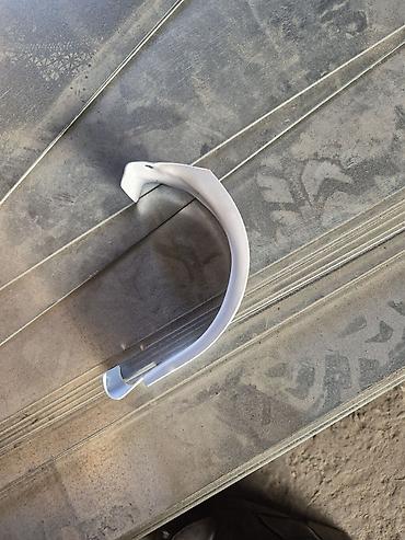 ev dekor: Məhsul: Metal qandallar (körpü formalı plastik boru/naqil kanalı üçün — 5
