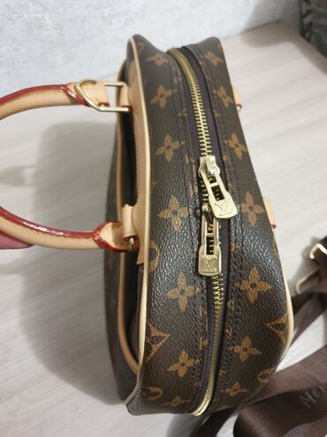 Классические сумки: Классическая сумка, Louis Vuitton, Материал: Натуральная кожа, Жёсткая конструкция, Женские — 5