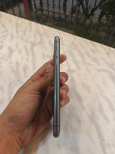 Apple iPhone: IPhone 11, Qara, Face ID — 7