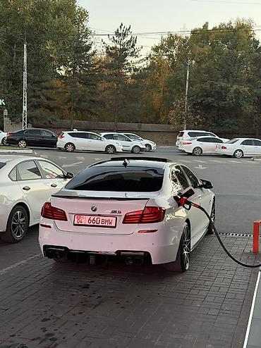 gac aion v plus: BMW 5 series: 2011 г., 3 л, Бензин, Седан — 5
